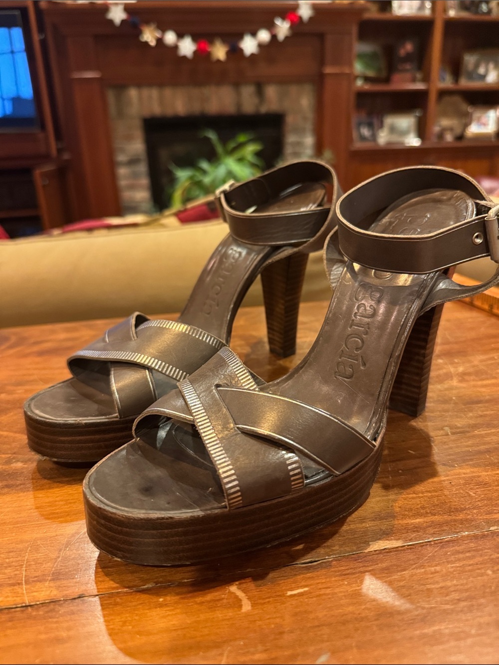 Pedro Garcia Leather 39 9 Crisscross Wood Platform Block Heel Taupe Sandal Spain